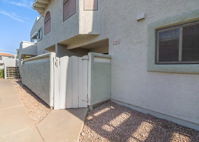 Private Bath Walk To Asu & Mill Apartment