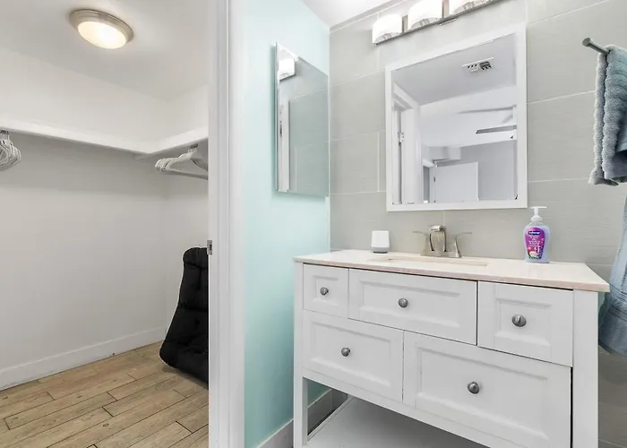 Private Bath Walk To Asu & Mill Apartment *